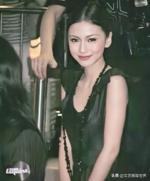 整牙堪比換臉？楊穎17歲「卸牙套後照片」曝光，「滿臉膠原蛋白+櫻桃小嘴」完全不像同一人