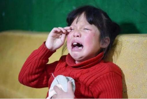 4歲女兒畫蛇獲獎！心理學閨蜜「卻讓媽媽直接報警」　到校後「心涼了半截」：所有家長要警惕