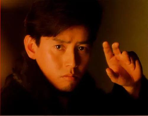 看破紅塵！譚詠麟與髮妻約好不生「卻與小三育兒」　錢全進別人口袋「她出家遁入佛門」：公婆讓我心寒