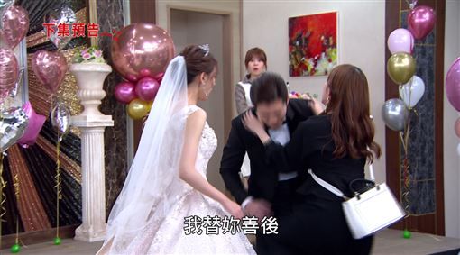 親家變冤家！新郎爸上台大喊「買豬母幫我生孫子」　新娘不是吃素的「馬上霸氣反擊」全場超尷尬