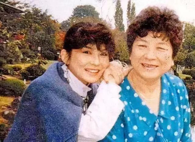 猶如溫室花朵！陳淑樺闖歌壇「媽媽當經紀人」呵護備至　母走後斷絕聯繫「消失演藝圈」62歲現況曝光