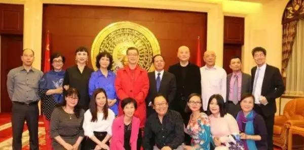越南翻拍太毀劇！小龍女鼻孔外翻，紫薇彈琴變「宮廷蹦迪 」    容嬤嬤反成全劇最美