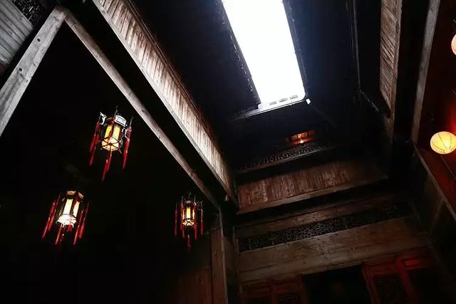 有你在就好！都市夫妻「辭去15年工作」到鄉下開民宿　過田園生活「與友人院裡喝茶聊天」日常即是幸福