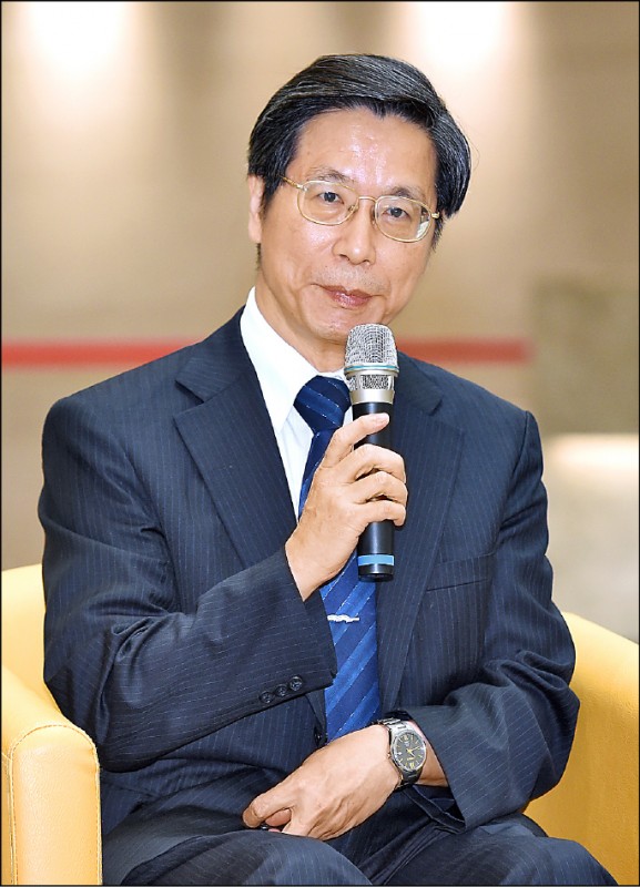 默默付出！陳時中背後「3位防疫英雄」超過2個月沒休息　沒日沒夜為疫情努力「讓台灣被世界看見」