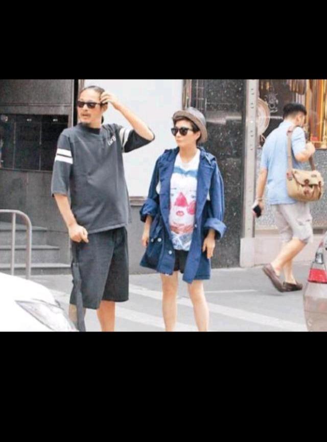 何超儀與老公同遊巴黎「俐落短髮大長腿」卻像小鳥依人 名模夫「黑長髮配墨鏡」氣場強大超登對