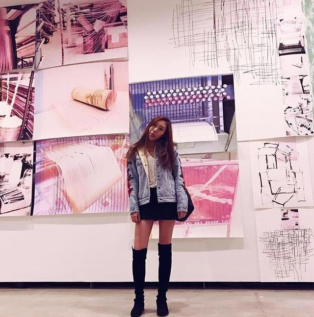 53歲李麗珍近照曝光！氣質滿滿「風韻猶存」 與22歲女兒同框似姐妹