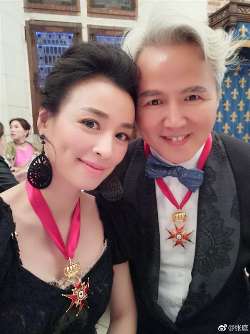 身價1500億！張庭曾自豪「家裡到處都是錢」豪宅首曝光　裝潢宛如皇宮「第一次去會迷路」　