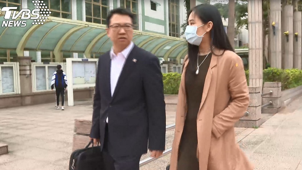 正面迎戰王瞳！馬俊麟老婆「搬出筆電上法院」秀老公出軌證據　律師曝目前進展「我們有備而來」