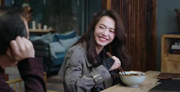 婆婆大罵兒媳:掙得少就要多幹活,你就該伺候我兒子!兒媳霸氣「一句話」讓她無言以對