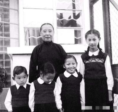 徐志摩走後張幼儀「一人拉拔四祖孫」 尊重長子意願「不寫詩改從商」四代同堂走時面帶微笑