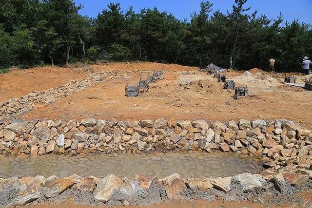 親自蓋農場！他賣都市房「租110畝山頭25年」　不沉迷電子產品「女兒在大自然中成長」近況羨煞全網