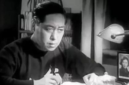 98歲秦怡懸崖上被逼婚「丈夫每天喝完動手」二婚重蹈覆轍 全家病倒「40年送走11親人」只剩親姊相伴