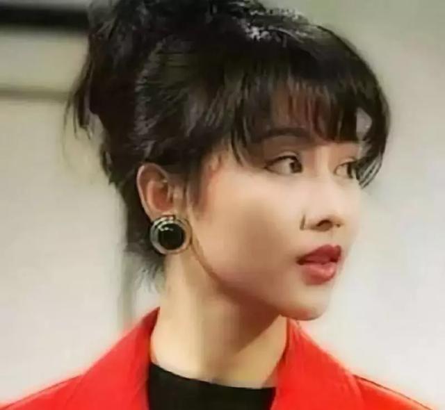 蔡少芬年輕時有多美?滿滿的膠原蛋白,盛世容顏實在令人驚艷