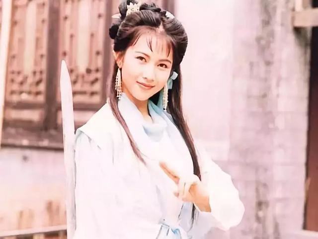 蔡少芬年輕時有多美?滿滿的膠原蛋白,盛世容顏實在令人驚艷