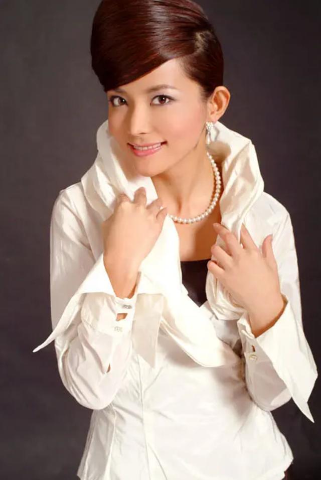 紅顏薄命!《情深深雨濛濛》方瑜年僅33歲「穿婚紗與世告別」 男友到場致哀「一生3段情來不及幸福」