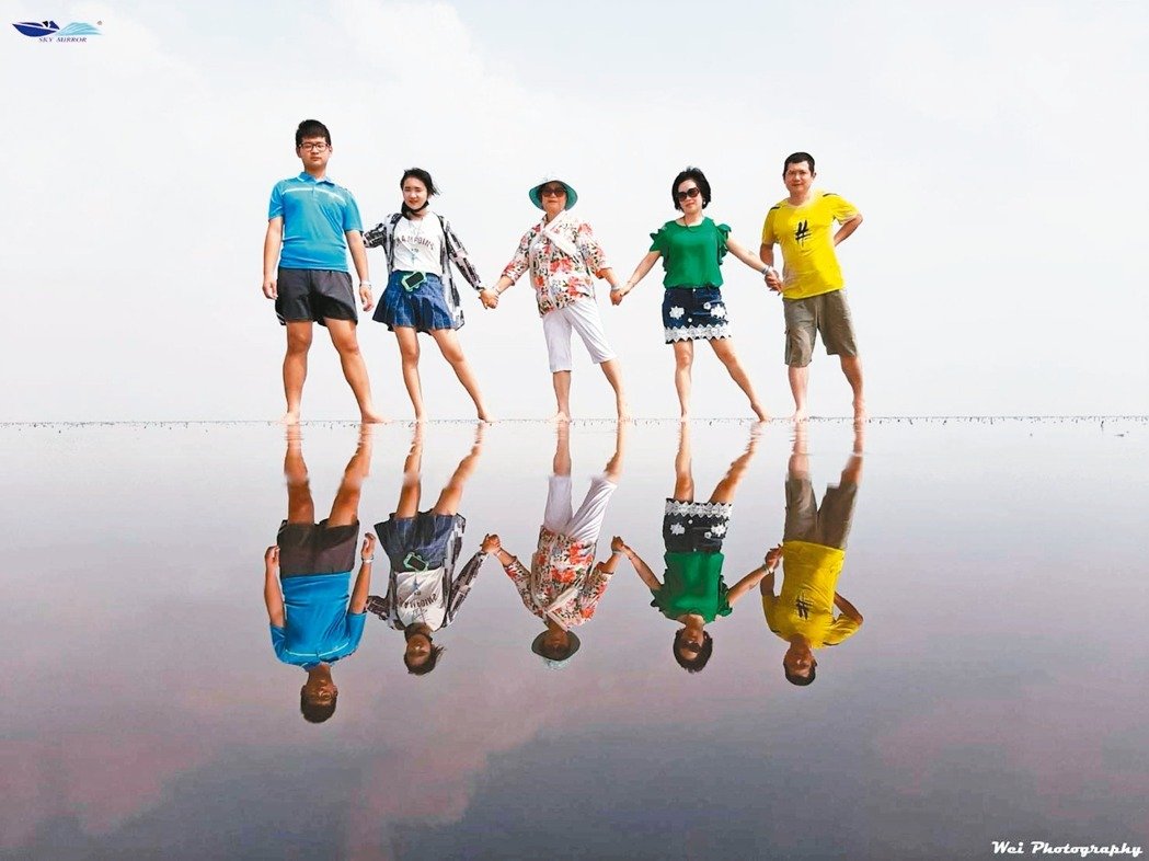 苦盡甘來！70歲老婦痛失丈夫「又患重症」孝子剃頭相伴　挺母開心玩「不必留遺產」賣2千萬房環遊世界