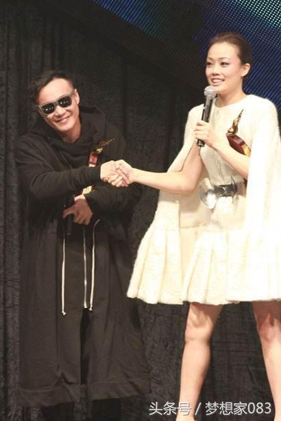 她因長得醜一出道就被解約,與陳奕迅齊名卻「緋聞纏身」,叱吒歌壇20年回歸初心:女人要學會減法!