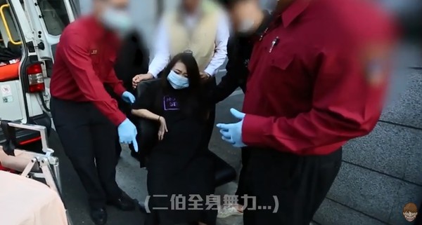 【快訊】歹徒抓到了！蔡阿嘎「遭黑衣男攻擊」孕妻也遭殃　畫面曝光「還有共犯埋伏」：是預謀