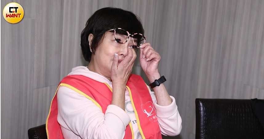 爸爸有三房!紀寶如19歲才知「阿姨是生母」父女關係不好 今因失智忘記她:又失去爸爸