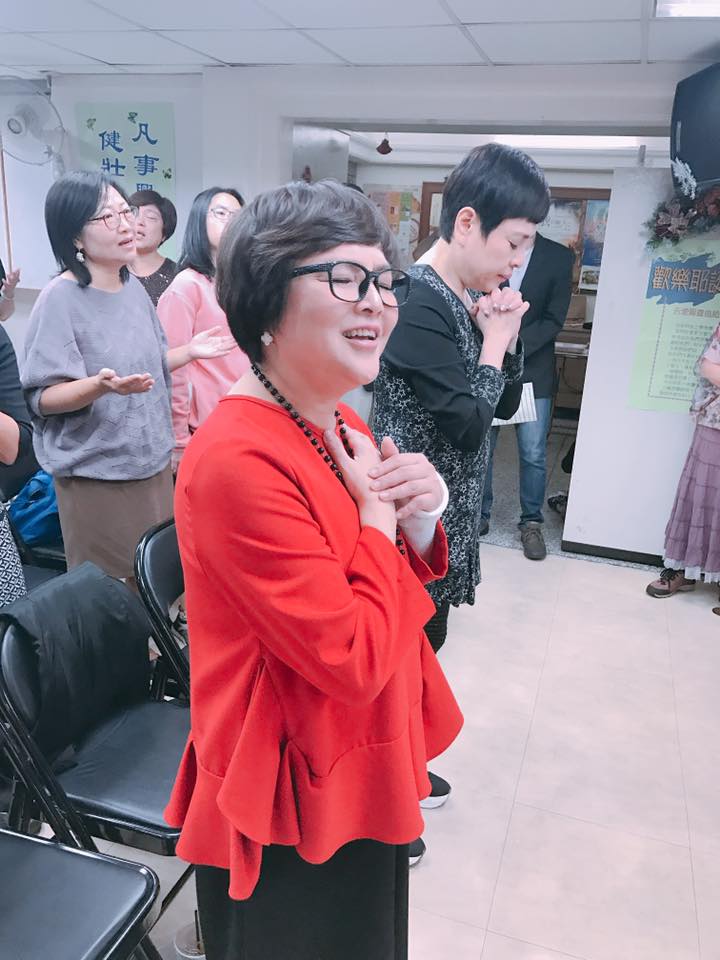 爸爸有三房!紀寶如19歲才知「阿姨是生母」父女關係不好 今因失智忘記她:又失去爸爸