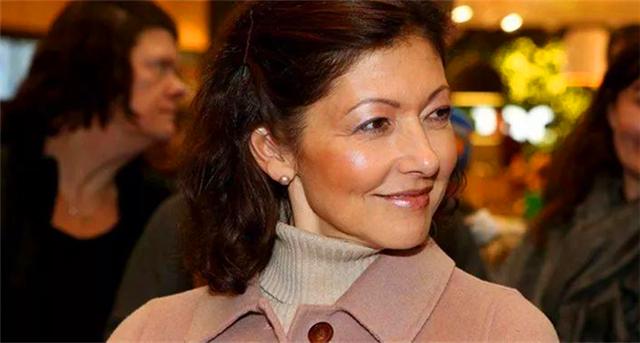 一生兩段姐弟戀!31歲嫁丹麥王子 41歲再嫁小鮮肉,她的一生比電影還精彩