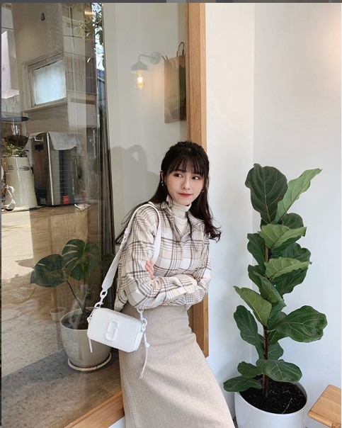 美到學長全戀愛！清新正妹「被封成大新垣結衣」 初戀系臉蛋美翻「往下完美曲線」被讚爆：逆天神腿