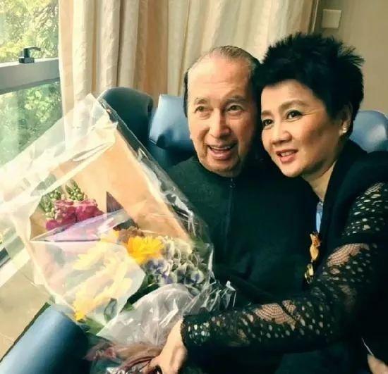 何鴻燊傳奇四太！父早走「13歲考舞團打4份工」26歲嫁65歲富豪　婚後不靠夫「憑實力狂賺」60歲身家百億