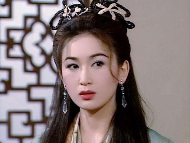 歲月不敗美人！溫碧霞十九年後「穿古裝露香肩」再扮蘇妲己，魅力不減當年