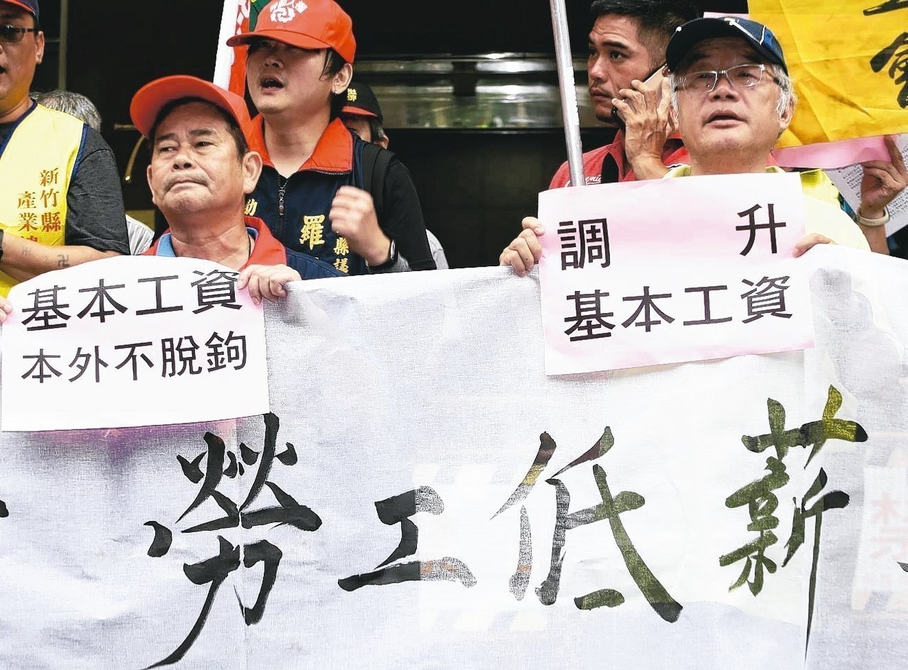 月薪1萬5！媽媽見打工「被扣到剩3千」替兒抱不平　網友「看完薪資單戰翻」：有問題到底是誰