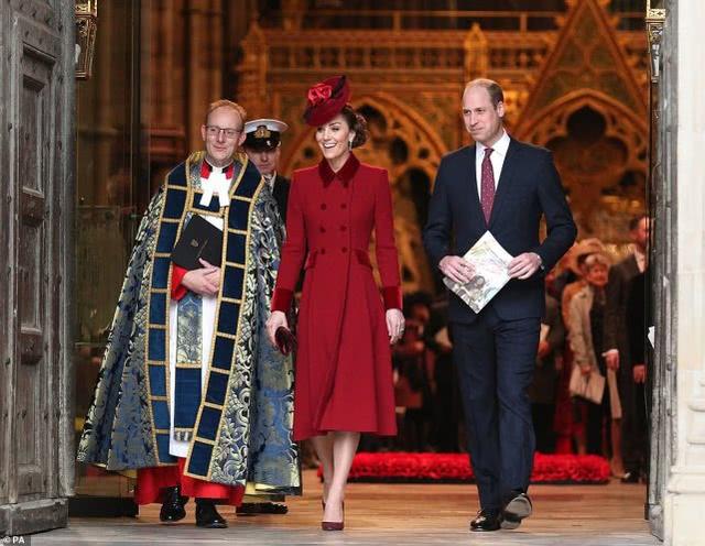 威廉向妻子「抱怨」握手禁令,凱特轉身就忘得一乾二淨,夫婦曬哈里梅根美照表善意