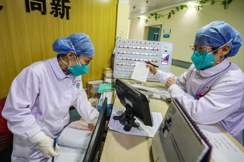 太暖！陳時中深夜寫下「給護理員的一封信」：請你們放心　感謝辛苦付出「向他們許下承諾」逼哭萬人