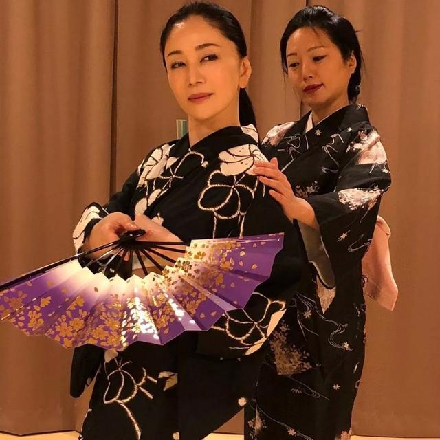 日本美魔女大賽！52歲凍齡素人斬獲冠軍　台風優雅自信「超火辣身材」更令網友驚嘆