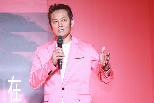 徐乃麟訪美探視博士兒「贈口罩竟遭拒」怕被當怪人　揭「醫療觀落差」今暴增170例確診