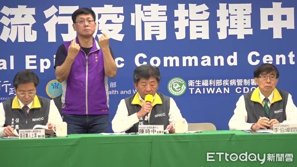 BBC記者用英文提問！神級手譯員「1秒比手語」被讚爆 起底超狂背景「一翻過去片段」連心經都難不倒