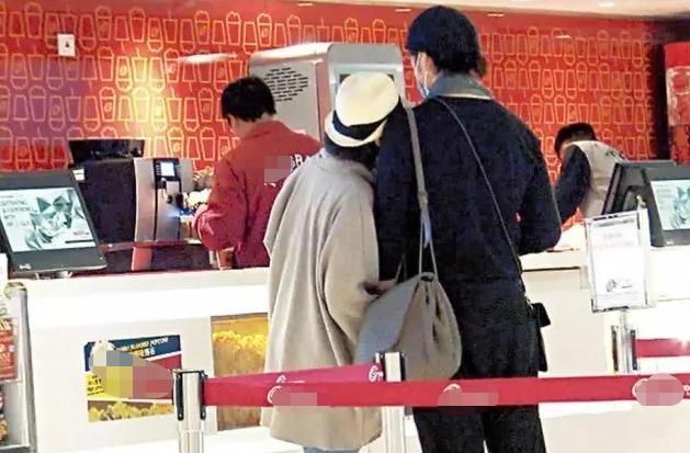 富商千金嫁「窮小子」！四年生三胎被嘲，如今他一人賺錢五人花超顧家，為了寵老婆把自己活成了豪門