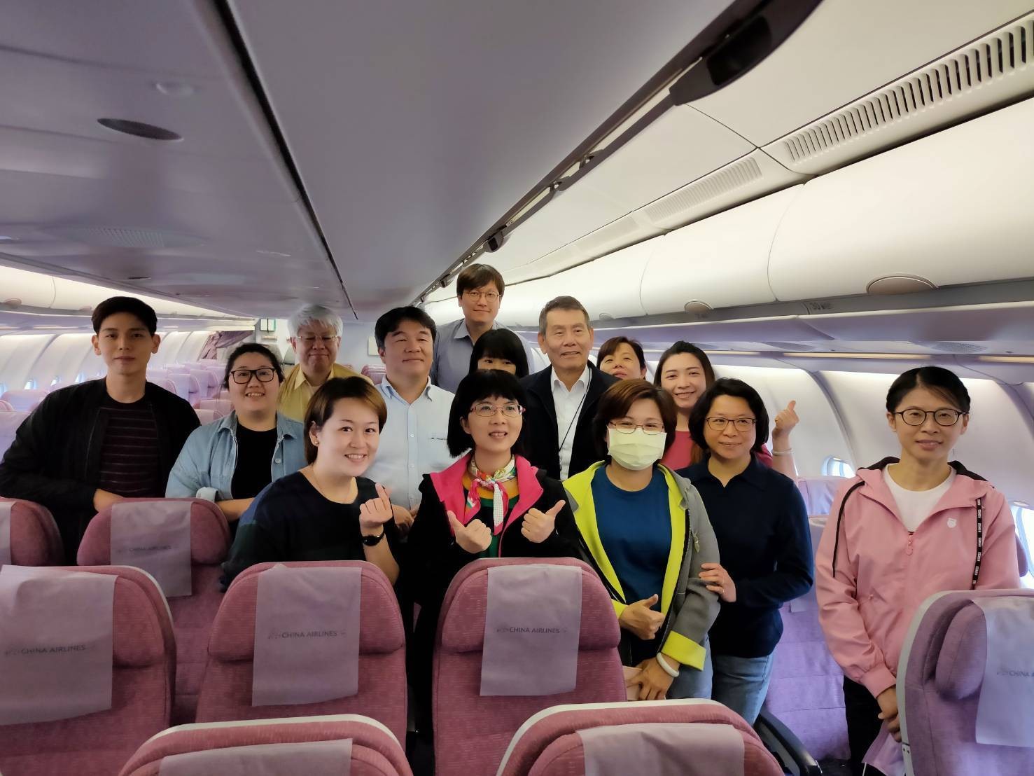臉上佈滿口罩痕！護理師報名「接武漢台人返國」自願隔離14天　陳時中誇讚：光榮印記