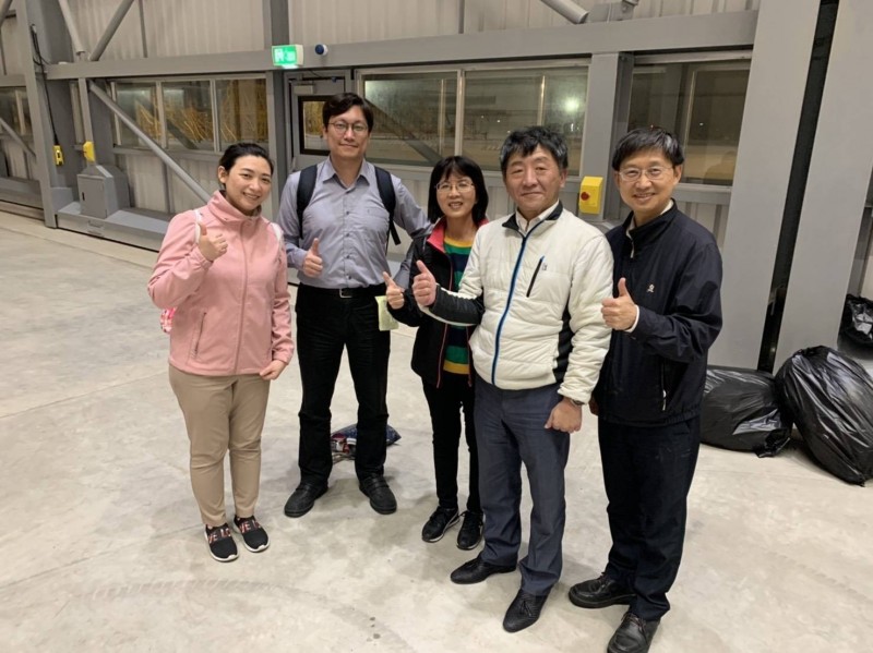 臉上佈滿口罩痕！護理師報名「接武漢台人返國」自願隔離14天　陳時中誇讚：光榮印記