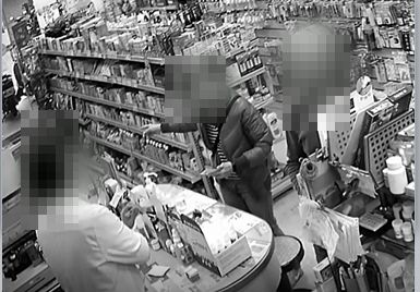 領口罩出錯！藥師含淚「被逼下跪磕頭」隱忍不敢講　地檢怒了「下令處理奧客」：捍衛醫護尊嚴　