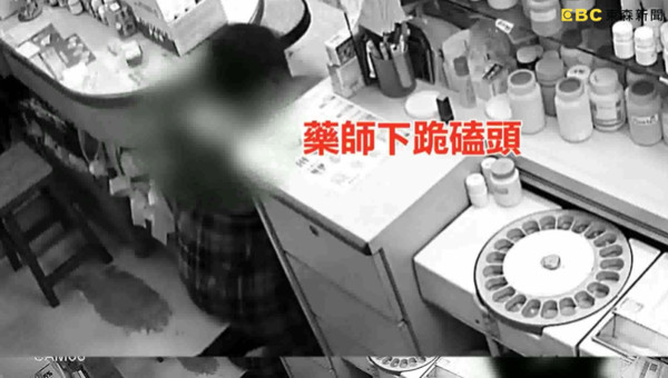 領口罩出錯！藥師含淚「被逼下跪磕頭」隱忍不敢講　地檢怒了「下令處理奧客」：捍衛醫護尊嚴　
