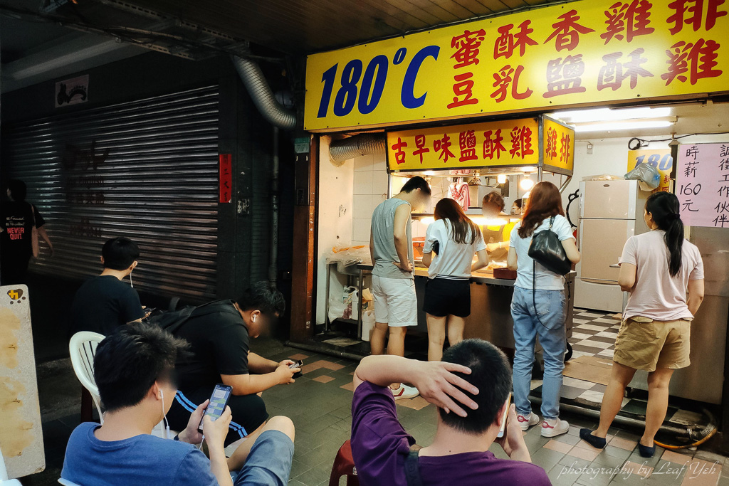 遇到好心人！回收嬤「點米腸餵孫」錢不夠　一旁大哥「找老闆講悄悄話」超暖結局神發展