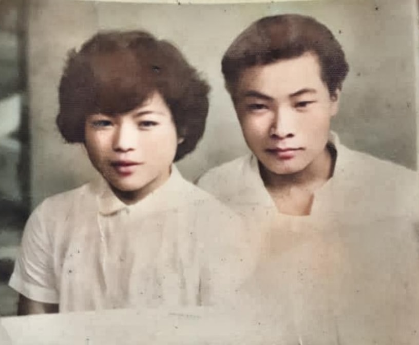 阿嬤上周離開!孫女翻出「阿嬤阿公舊照」求修復 神人熱心P圖「加碼獻上最美笑容」成果網泣:謝謝你幫忙