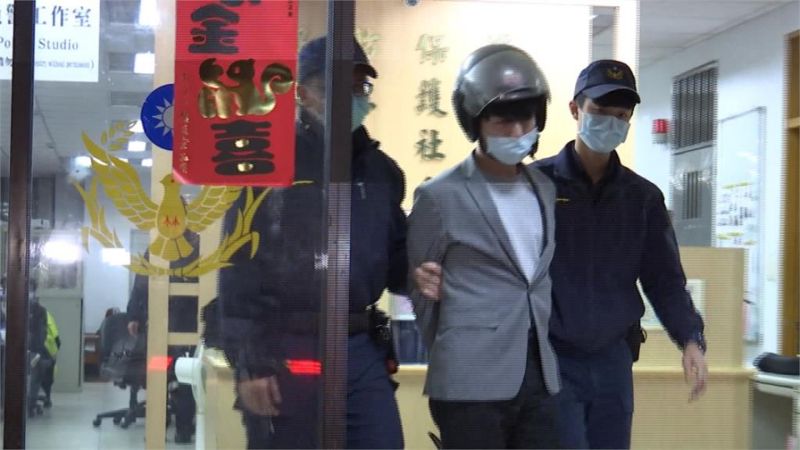 新店騎士無辜遇害！兇嫌媽哭喊「不敢相信是我兒」：整個人都變了　淚曝「想去靈堂上香」為孩子賠罪　