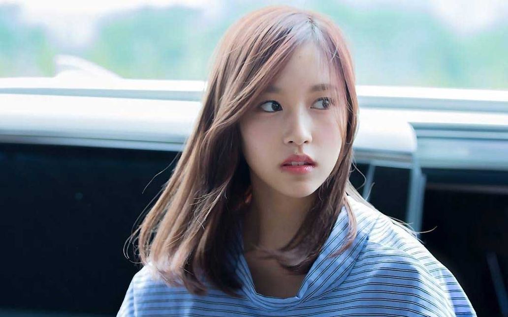 櫻花妹仿妝「TWICE超美成員」相似度百分百！連嘴型都神複製「下秒露出素顏」眾人看呆：根本易容術