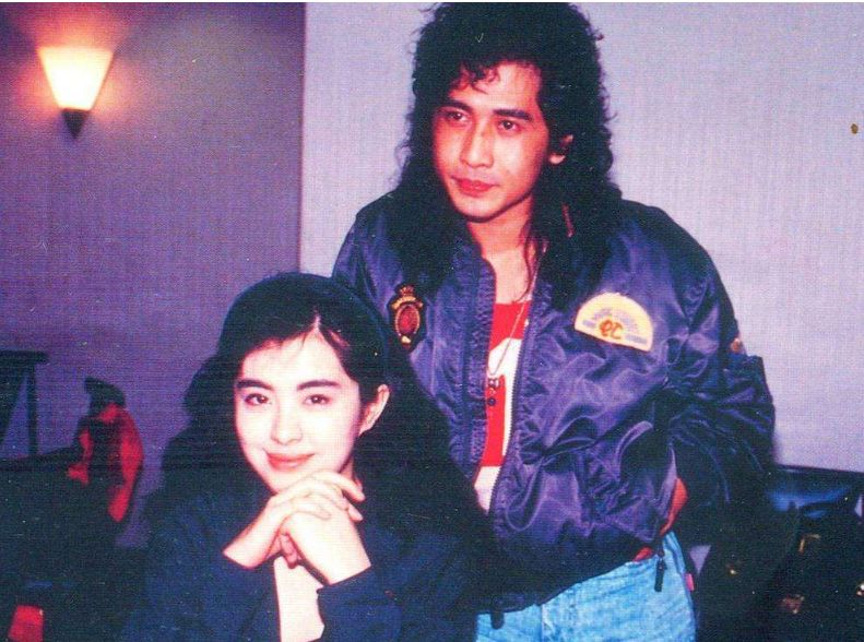 嫁大24歲歌壇天王！她放棄當歌手「一手打理尪事業」　結縭13年「美照被挖出」眾人全不可思議