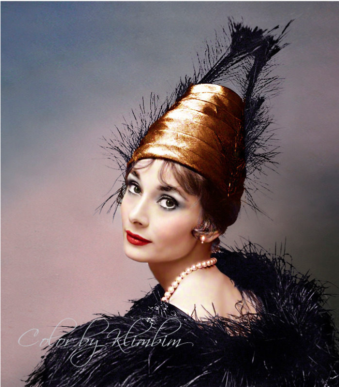 回到輝煌年代！藝術家把「好萊塢黃金年代明星」黑白照變彩色　奧黛麗赫本「對鏡頭露最迷人笑容」美翻