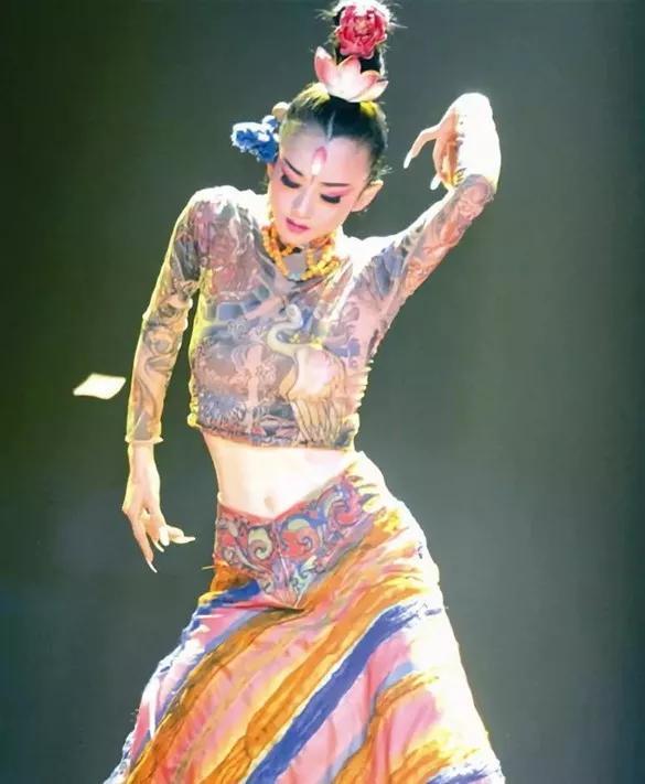 「孔雀舞神」為了跳舞不吃米飯不要孩子！獨住幾千萬神仙宮殿，二度離婚卻稱沒受傷不孤獨