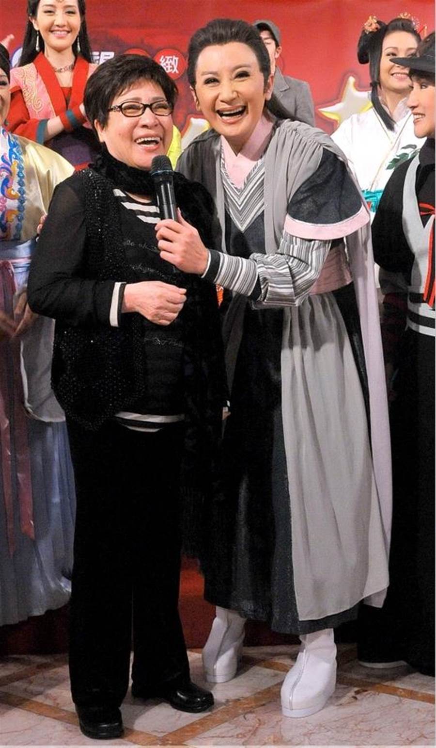 快訊／慟失歌仔戲國寶！小鳳仙今晨病逝享壽80歲　楊麗花聞訊當場痛哭：沒見到最後一面