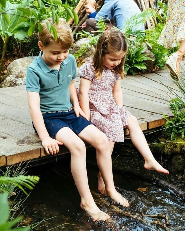 最具女王范的「4歲夏洛特公主」成長記:天生自帶親民力備受喜愛「2歲首行屈膝禮」呆萌又規範