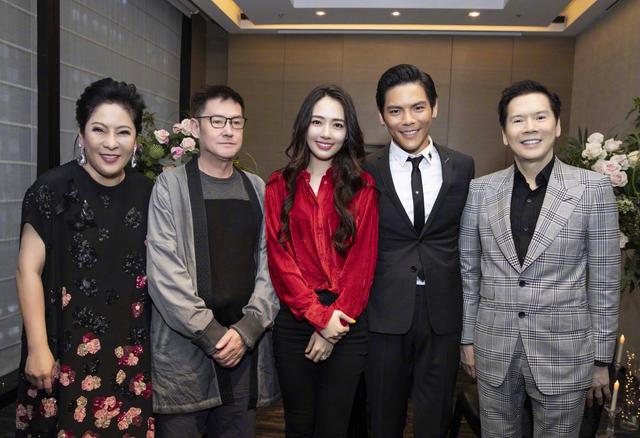 手足情深！向華強兄弟一同創業「弟叱吒商場情史豐富」　婚後因重症離去「前女友流淚誦經」從未交惡