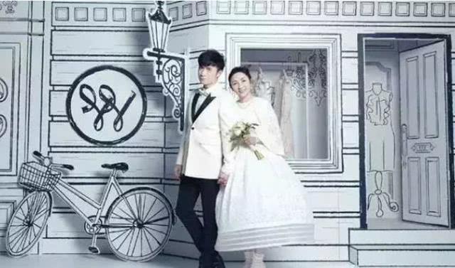 為愛吃苦？「地下戀」20年嫁給小6歲男神，52歲高齡產子的她成「娛樂圈第一高齡媽媽」